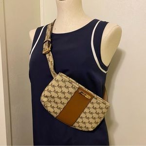 Micheal Kors Fanny pack